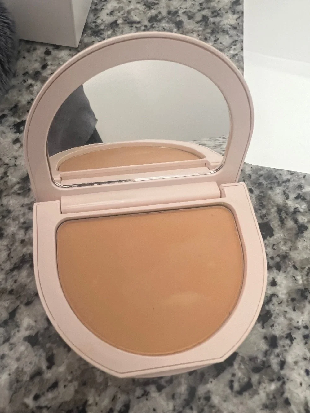 Rare Beauty True to Myself Tinted Pressed Finishing Powder in Light Beige